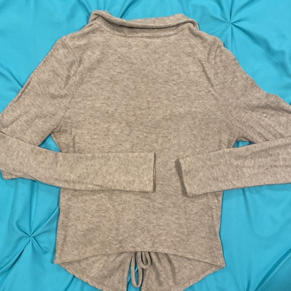 Beivy Buckle
Large
Excellent condition, adjustable table bottom tie - Picture 2 of 2